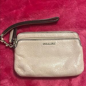 Coach Pink Wristlet‎ Bag